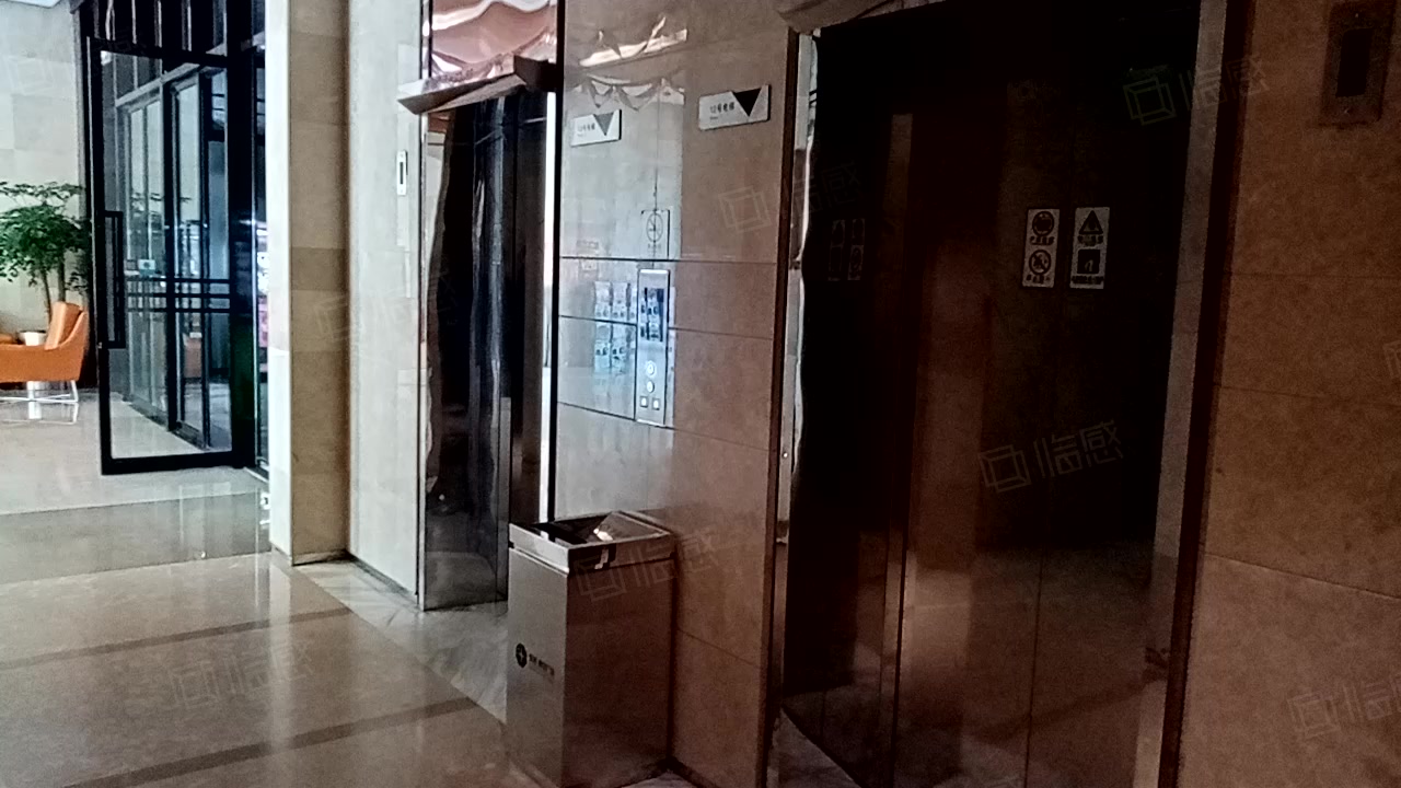 东苑丽宝广场(办公) 