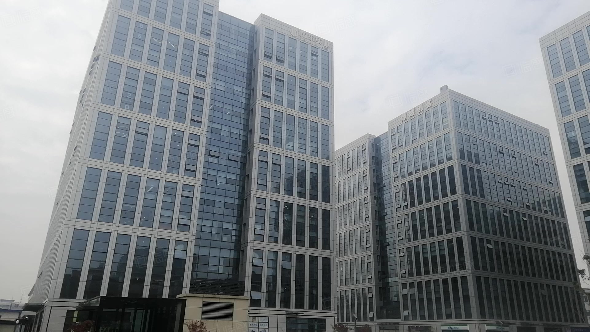 华侨国际新侨创智中心 