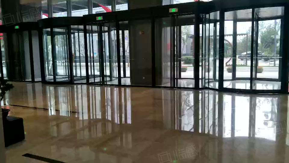 蓝海风中心21层