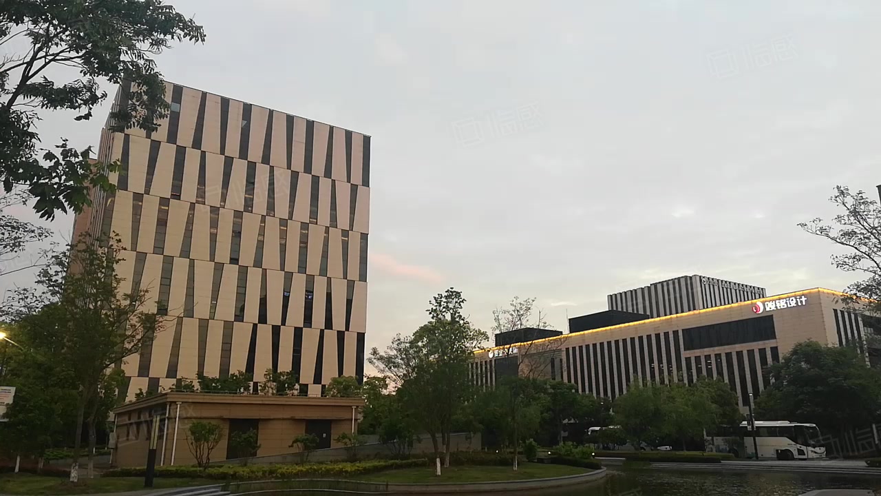 漕河泾康桥商务绿洲 