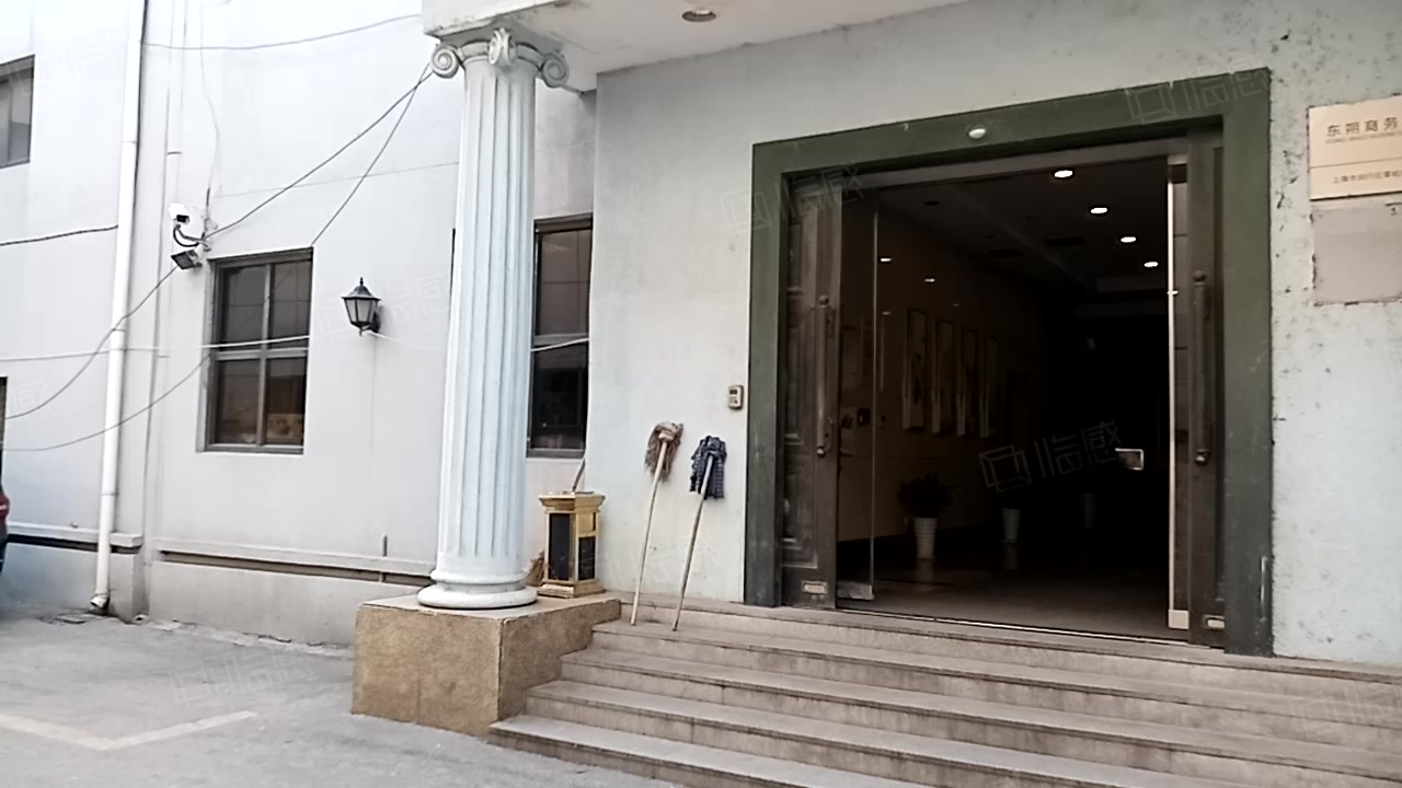 东朔商务中心(莘松路) 