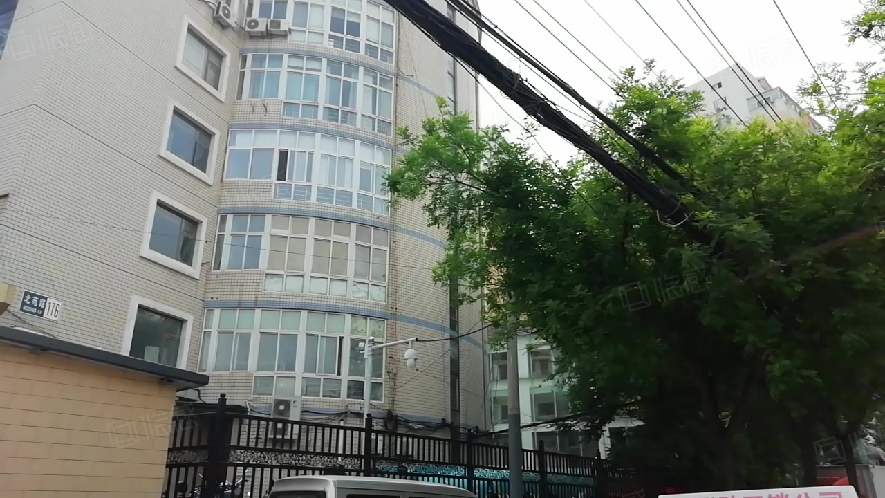 隆宝宸商务大厦 