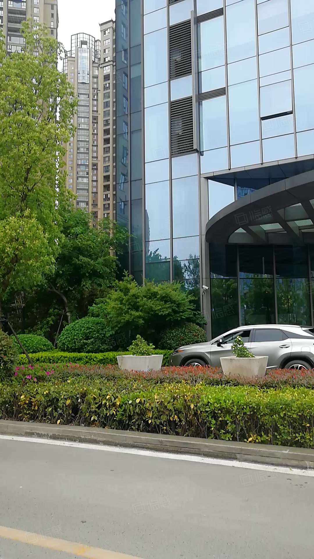 绿地和创大厦 上海中心国际商务地标首页,写字楼,租金价格4.0-5.5物业招商中心电话,非官网