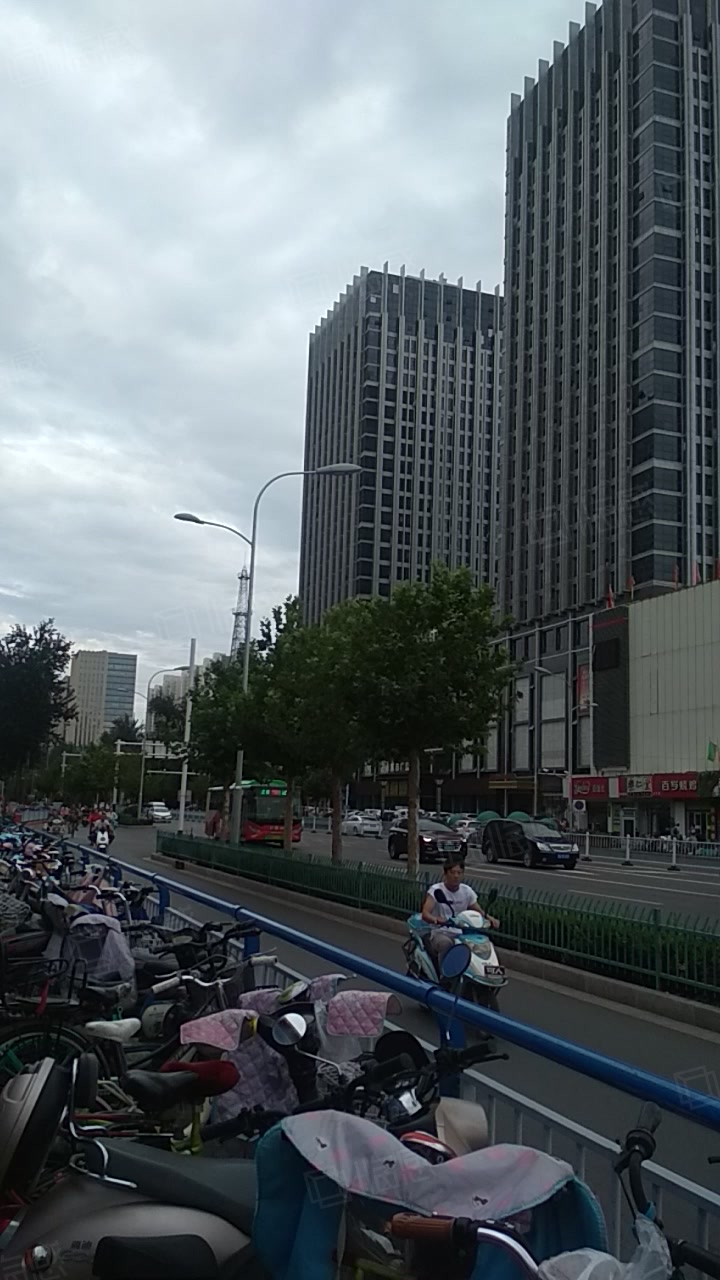 新世纪钻石广场 