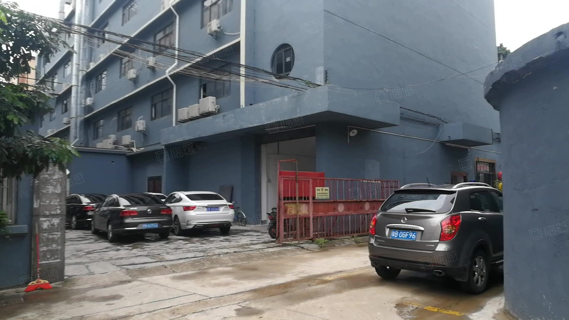 西乡红盒子联合办公楼 