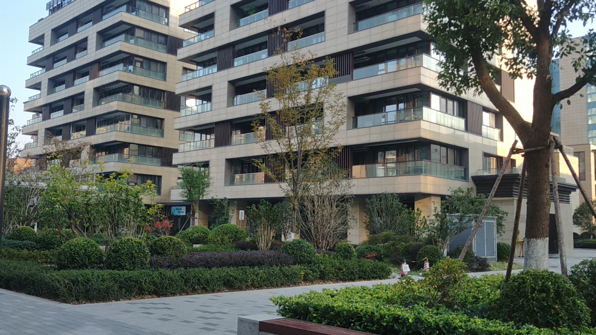 富力虹桥十号写字楼出租,富力虹桥十号办公室招商,富力虹桥十号办公楼