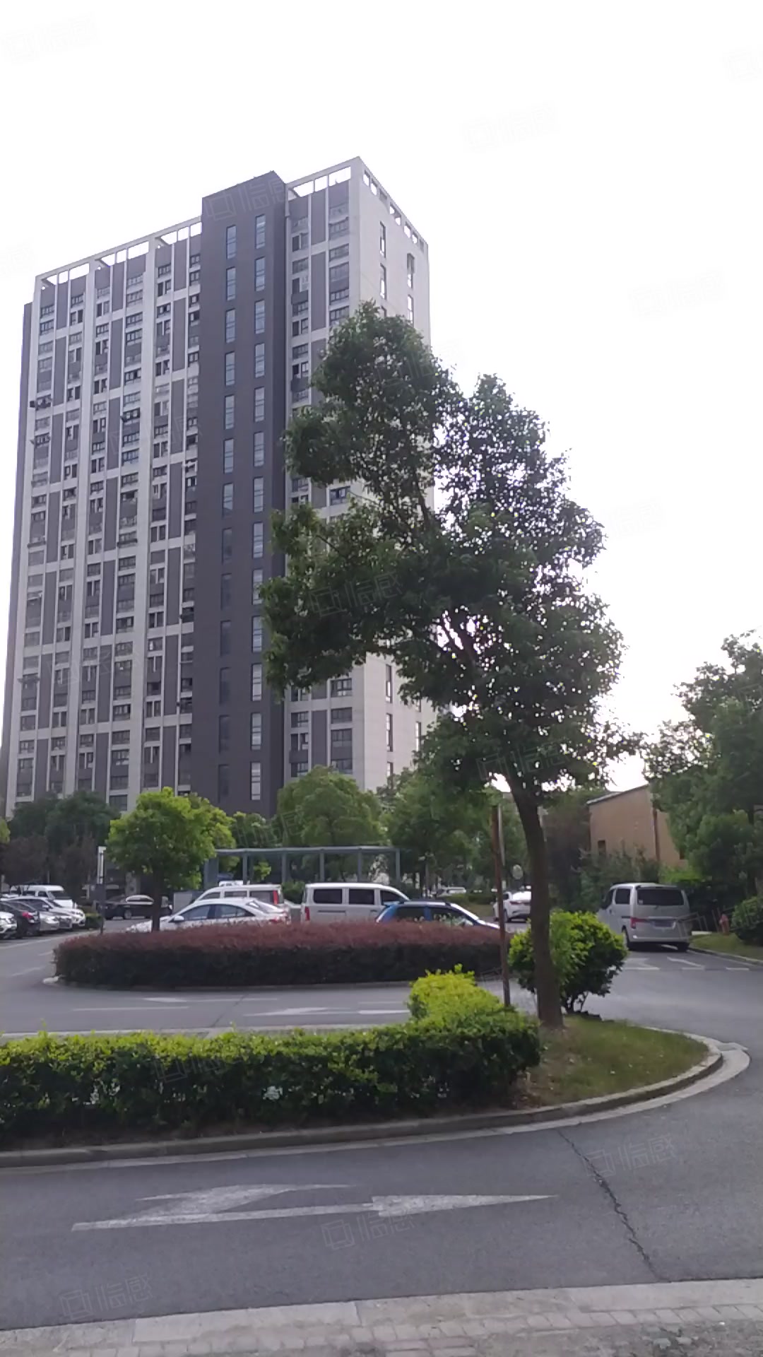 绿地卡米小城商住楼