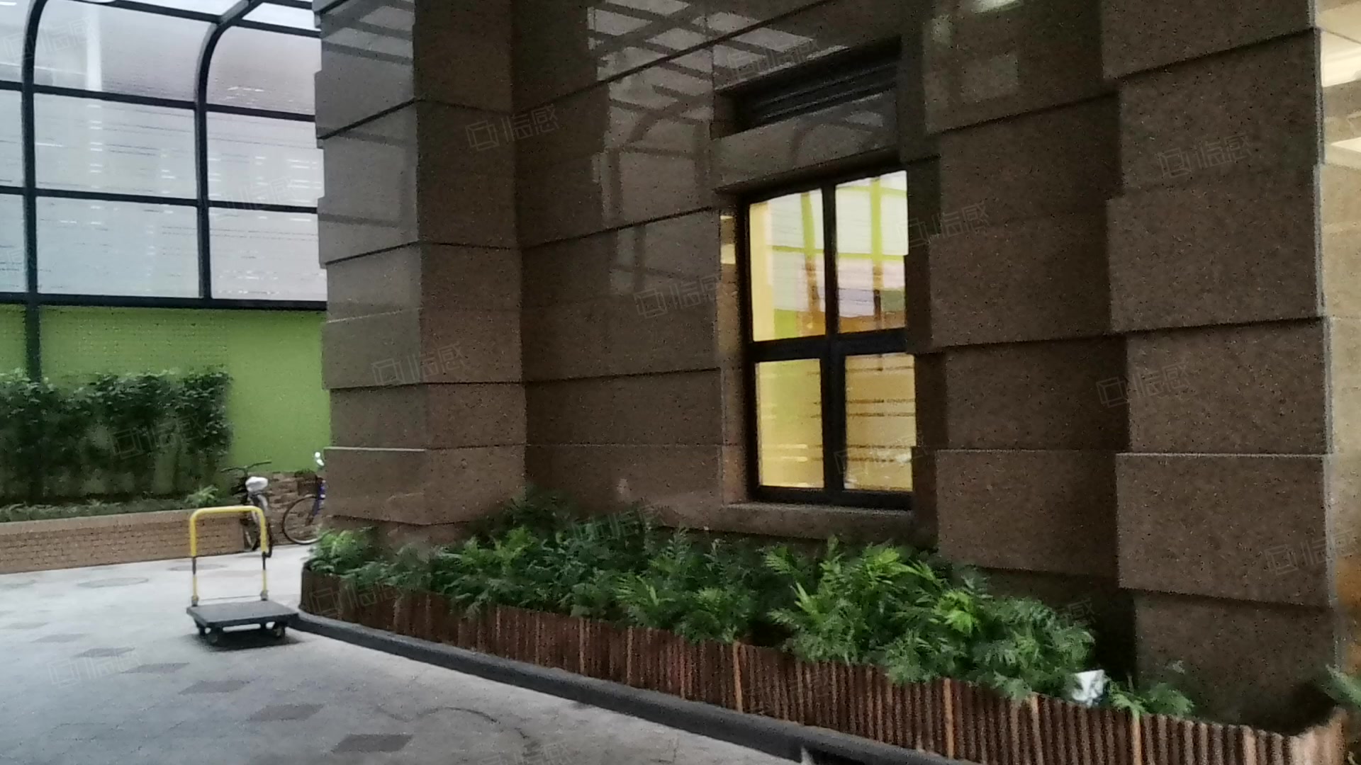 华山名邸写字楼出租,华山名邸办公室招商,华山名邸办公楼出售租赁价格