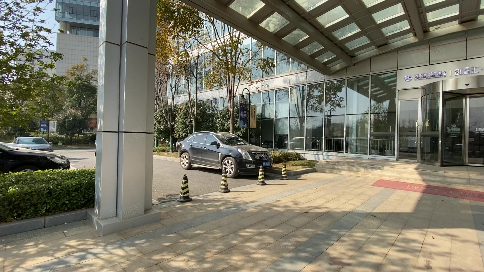 创星汇自贸金融大厦 