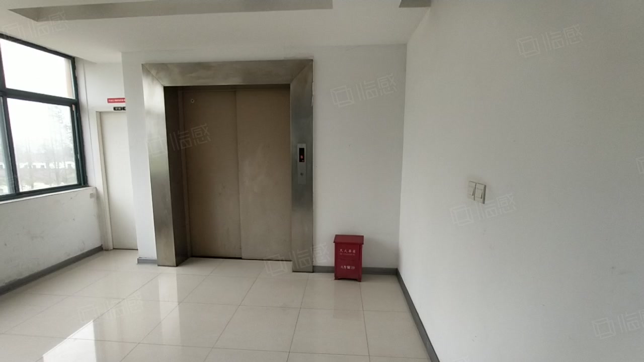 福克斯连锁商务大厦(联农路) 