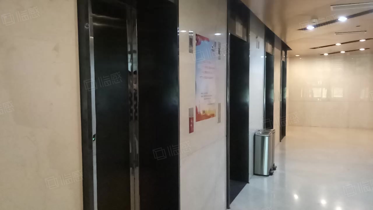 渝兴广场办公楼 