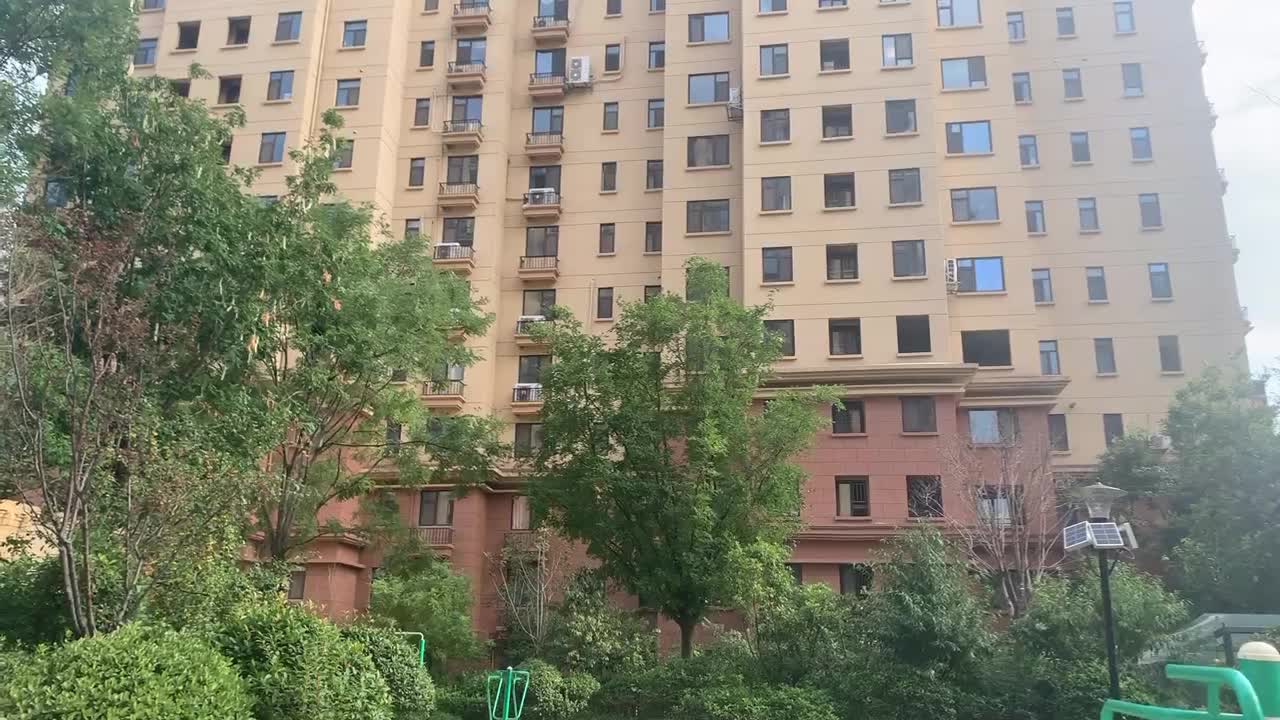 周边环境视频,华嬉庄园楼栋外景视频,小区路况配套设施视频-德州安居