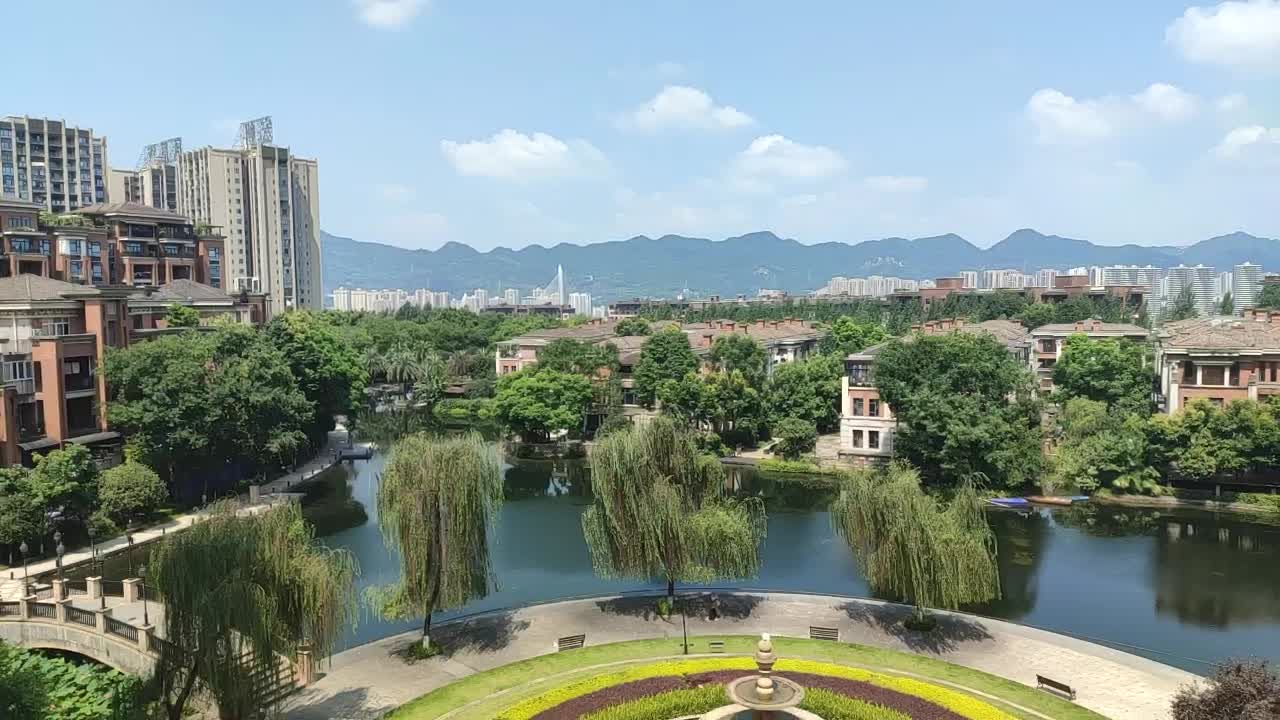 周边环境视频,凤凰湾纯水岸楼栋外景视频,小区路况配套设施视频-重庆