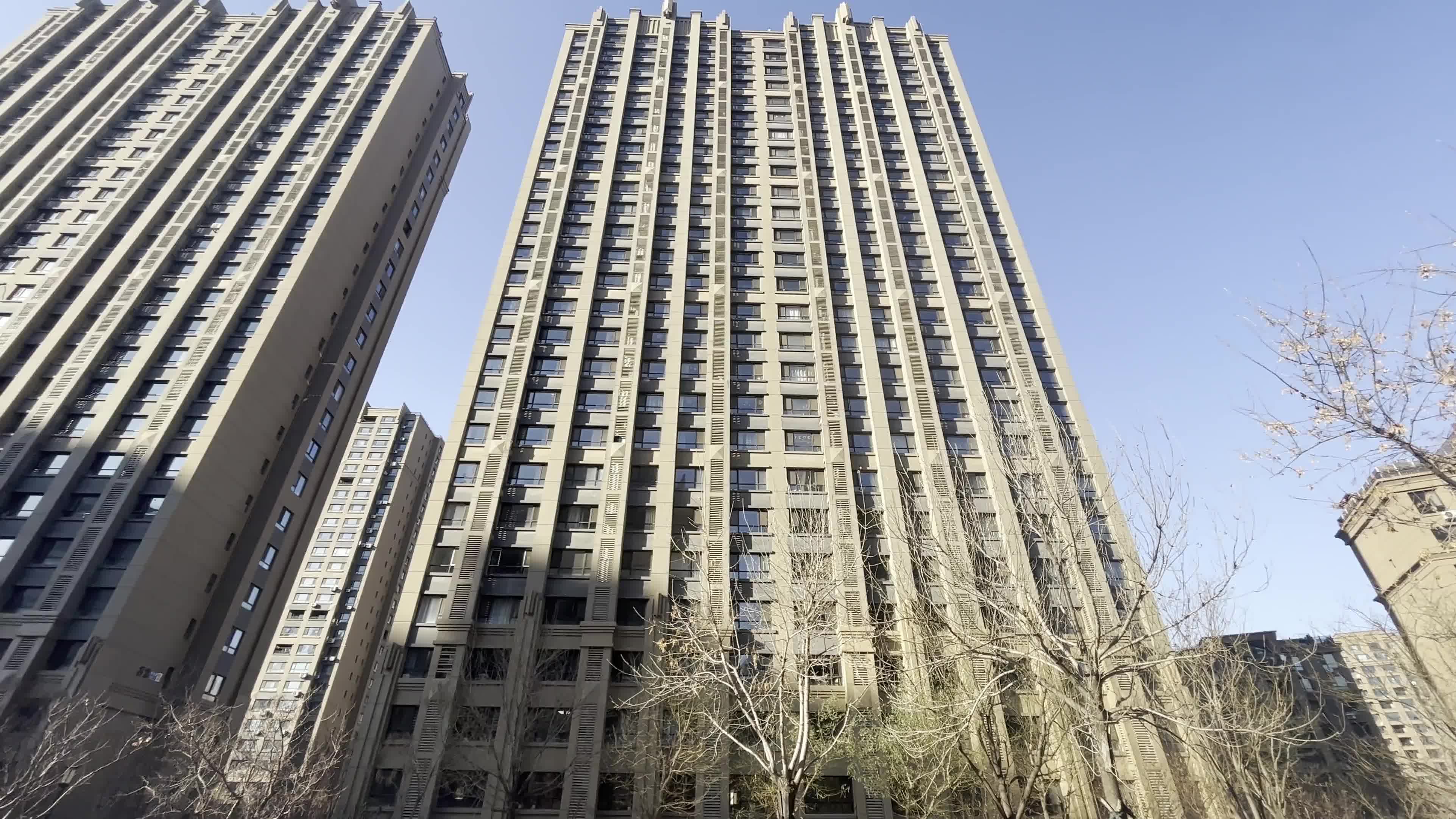 周边环境视频,首创琥珀湾楼栋外景视频,小区路况配套设施视频-沈阳